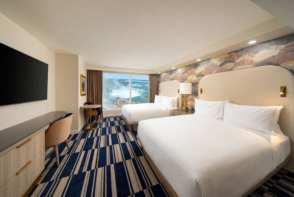 2 Bedrooms, Suite, 3 Queen Beds, Falls View