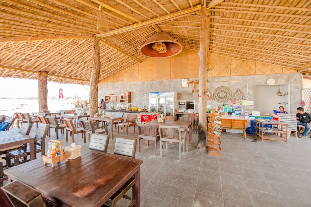 Banana Beach Resort 11/34