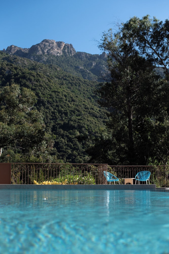 Hotel Corsica 41/50