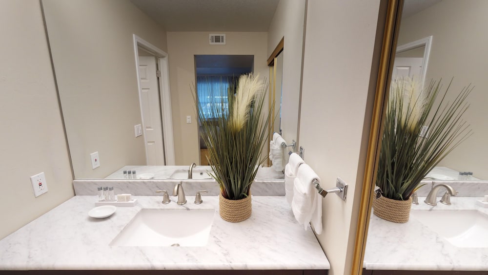 Chase Suite Hotel Newark 51/52