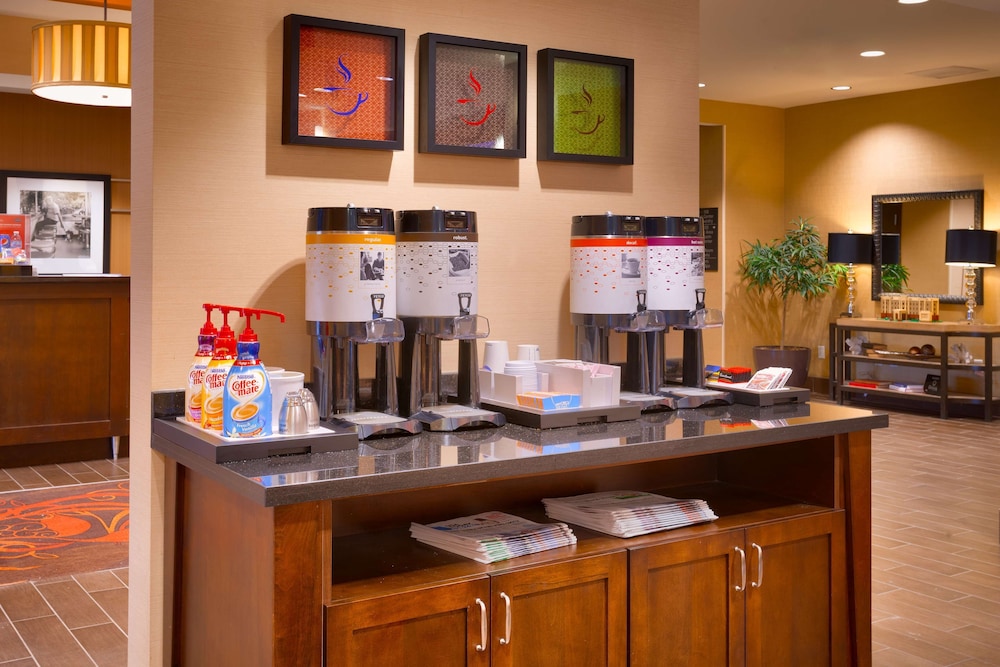 Hampton Inn Omaha/West Dodge Road (Old Mill) 32/50
