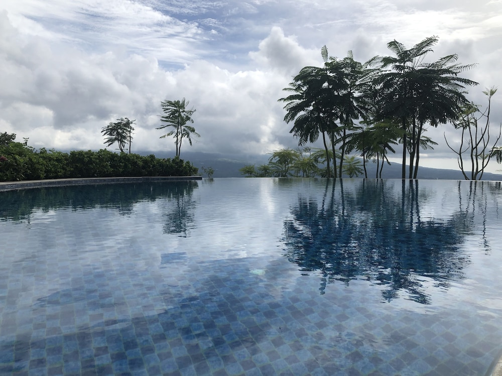 Amarta Hills Hotel And Resort 49/50