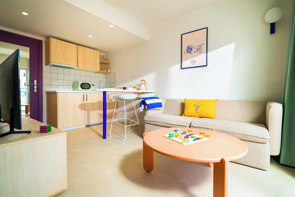 Coral Star Apartments 47/70