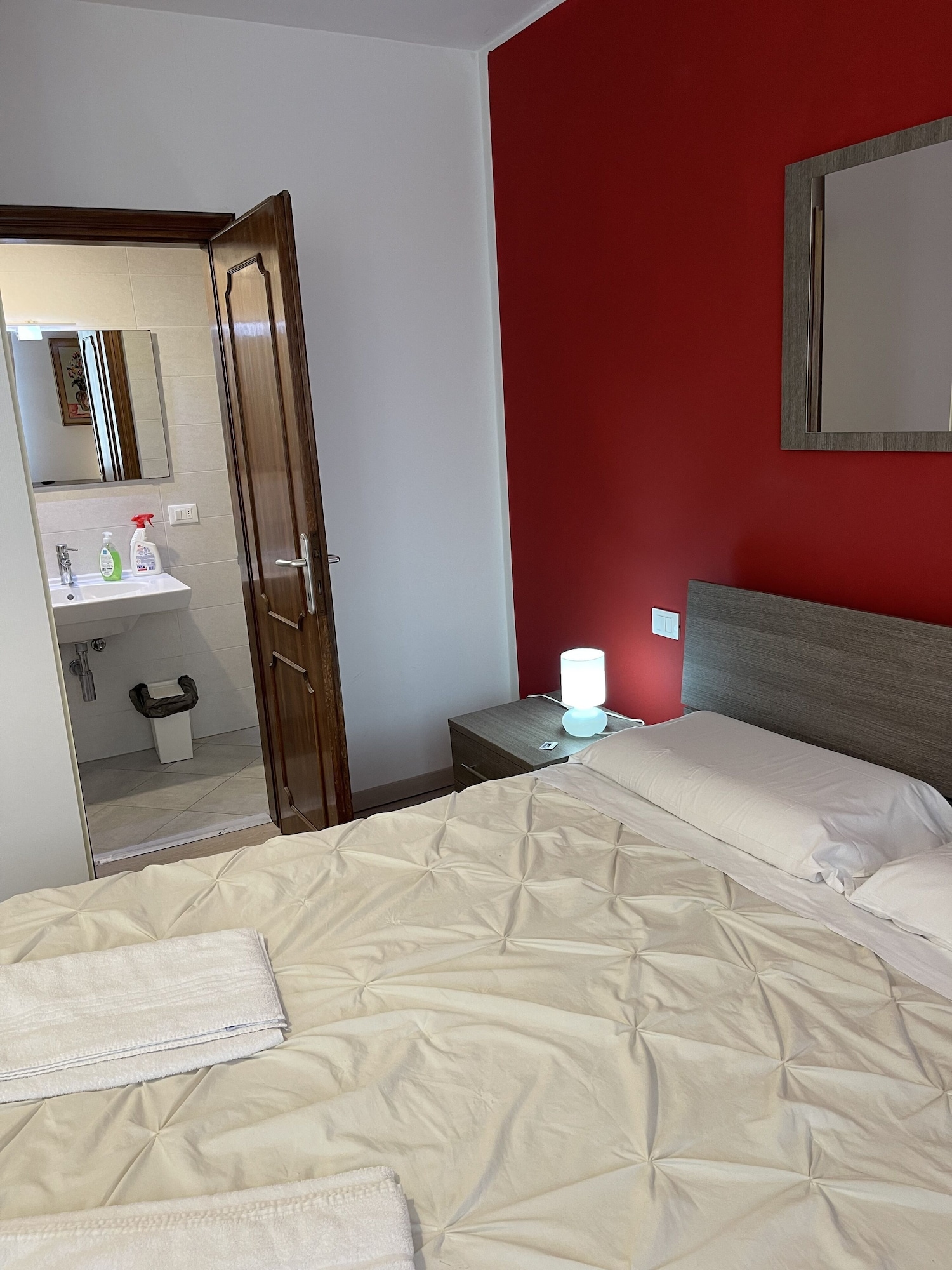 غرفة حصرية ثلاثية بحمام خاص، Harry's Guest House 5/8