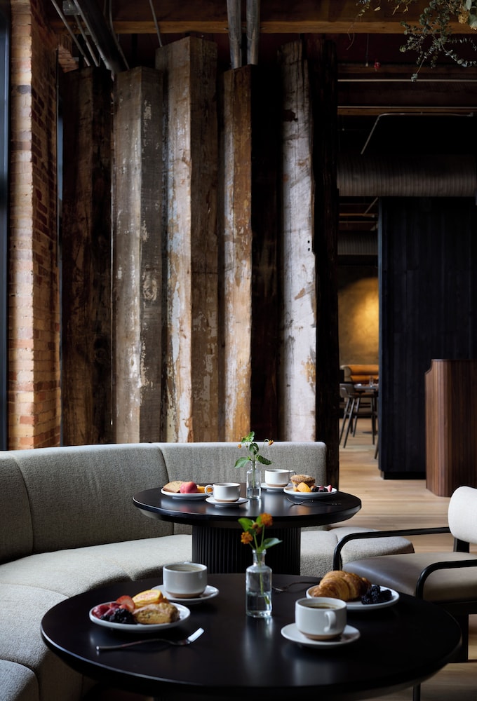 Rivet House 27/34