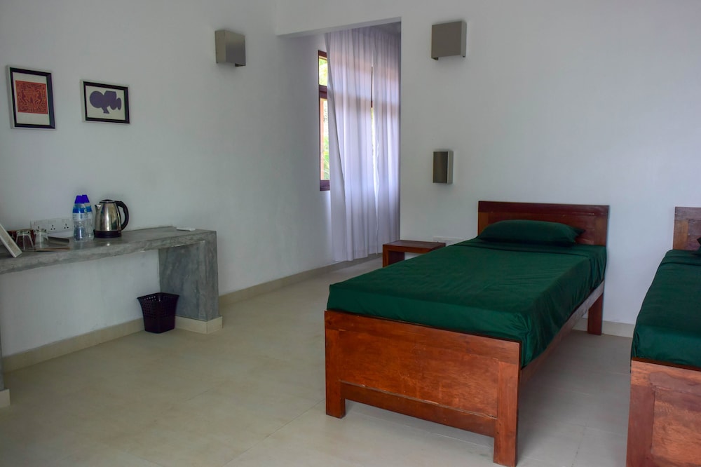Eva Lanka Hotel 14/58