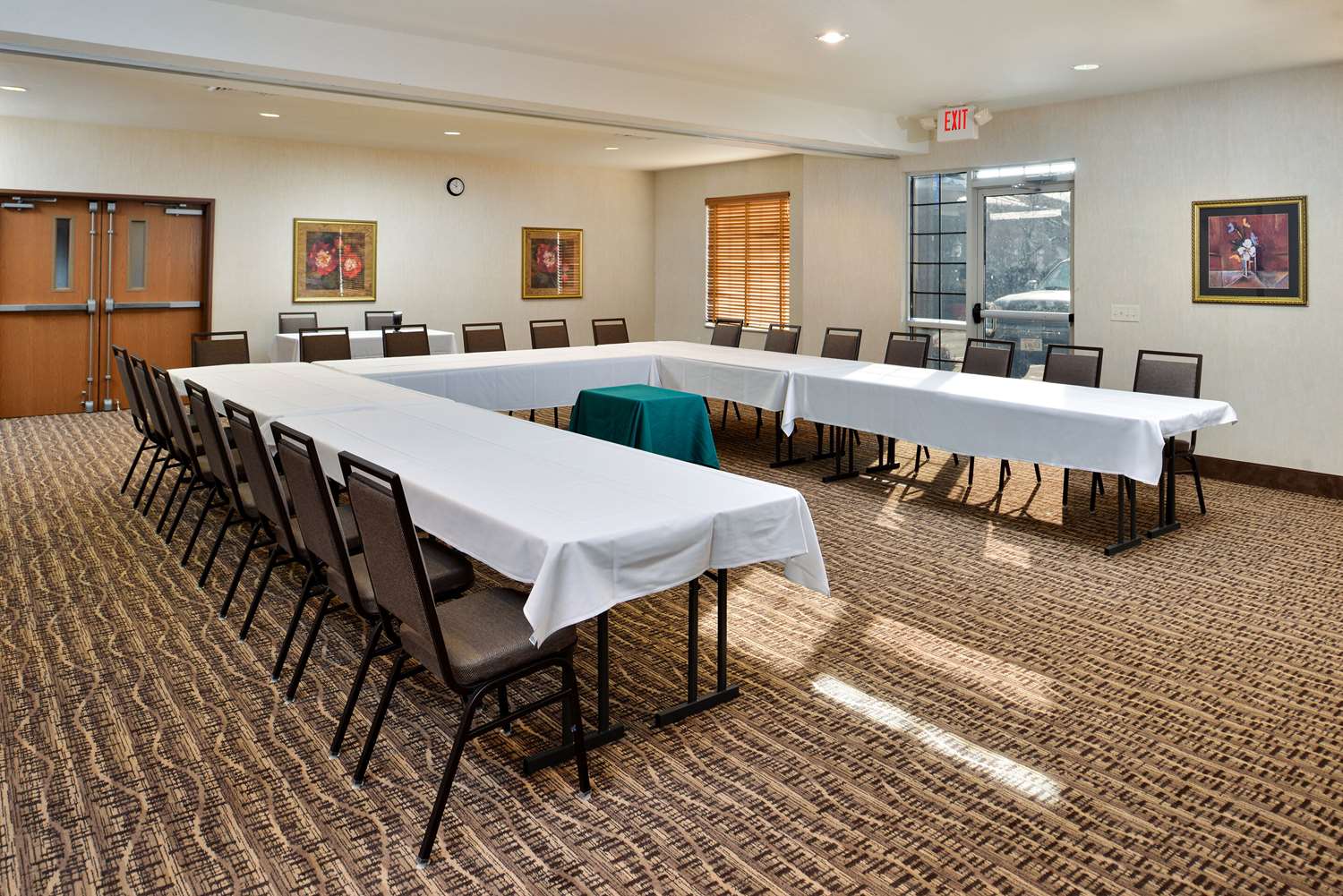 Comfort Inn And Suites Madison North 26/45