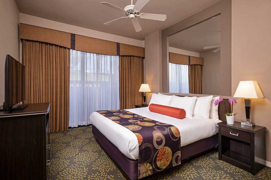 London Bridge Resort 12/82