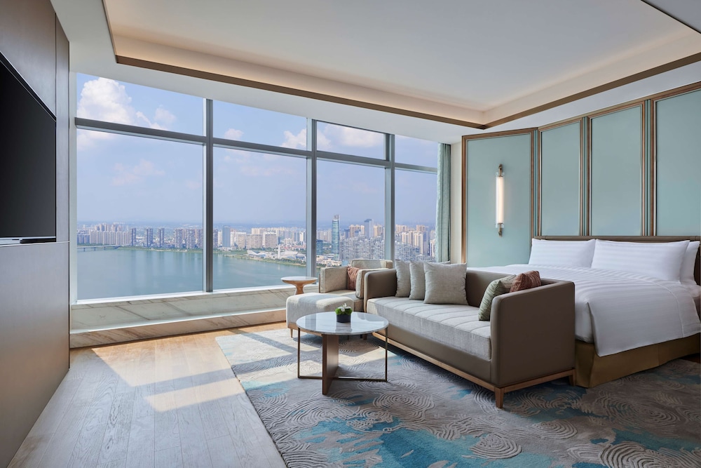 Hilton Changsha Riverside 43/76