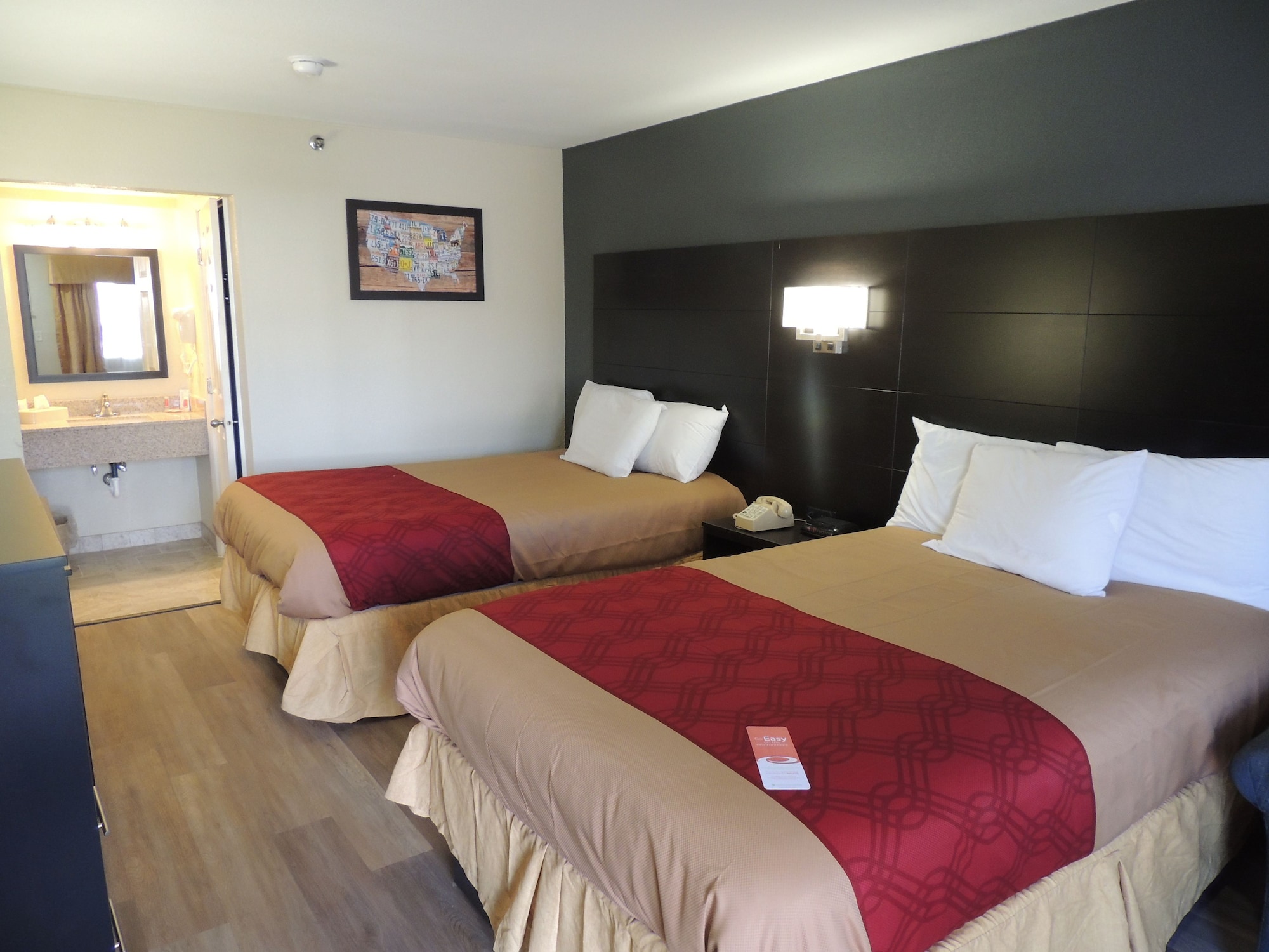 Standard, 2 Double Beds