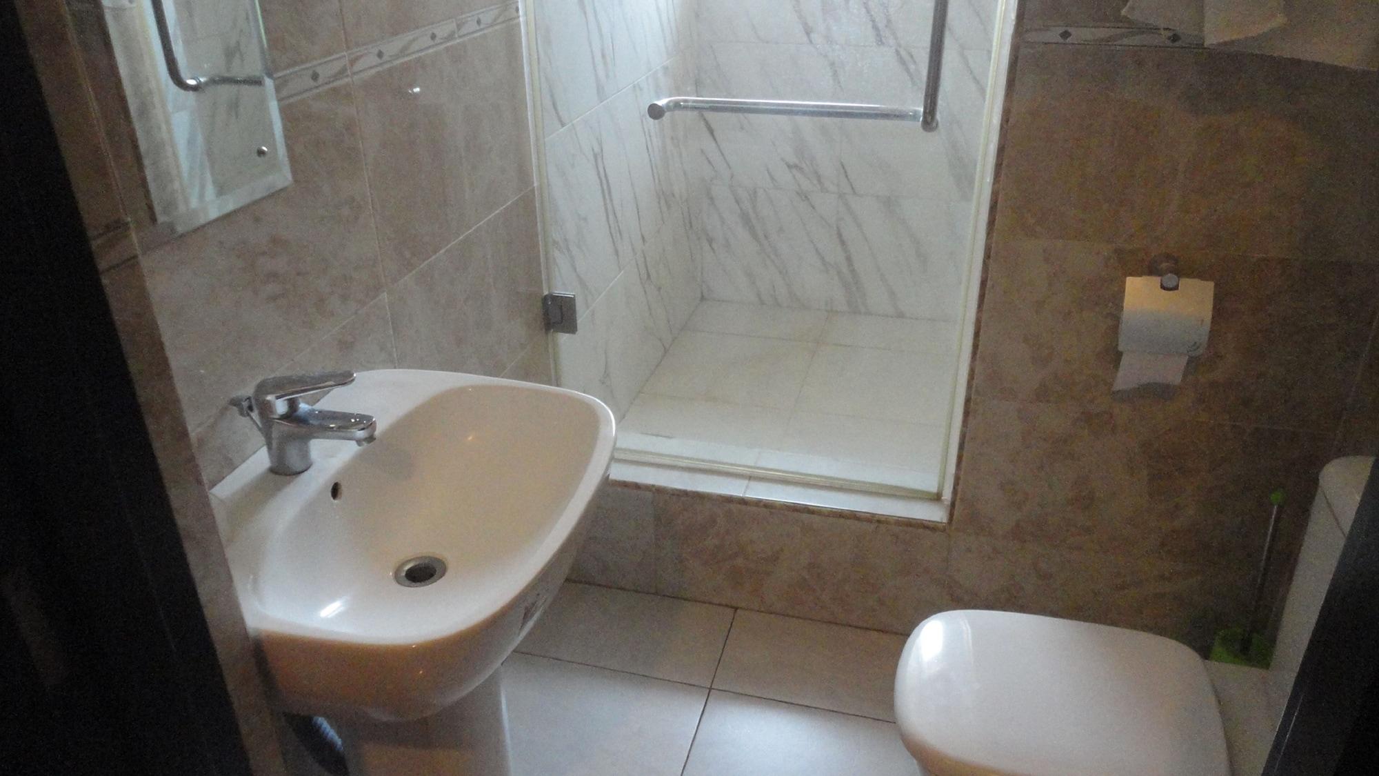 Caesar's Court Hotel And Suites 16/16