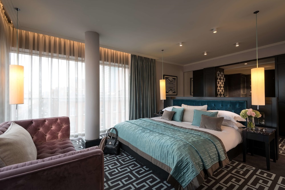 The Fitzwilliam Hotel Belfast 16/66