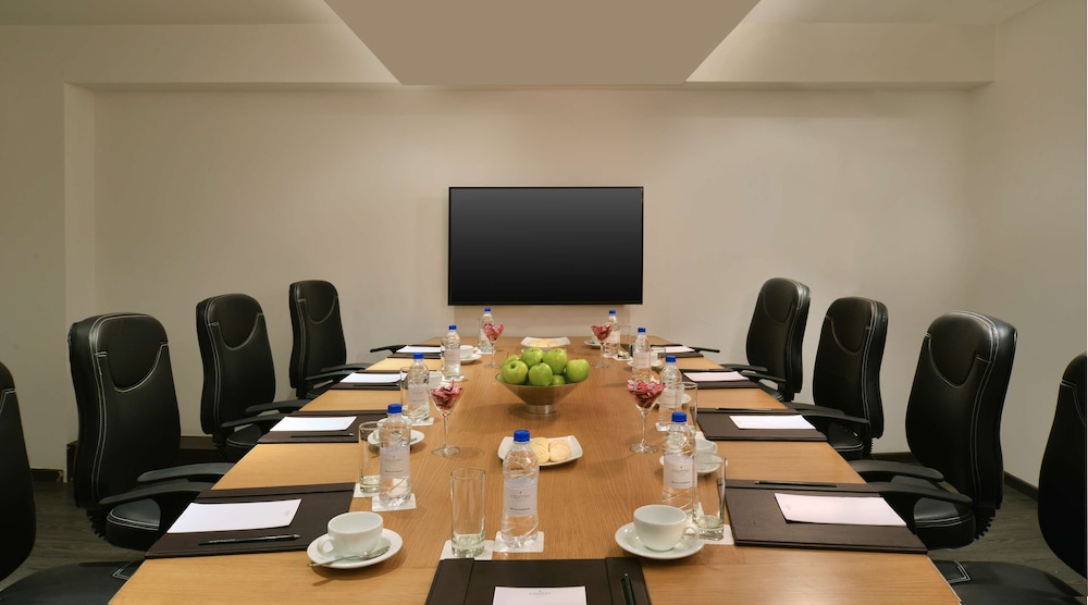 Country Inn Suites By Carlson Bengaluru Hebbal 32/37