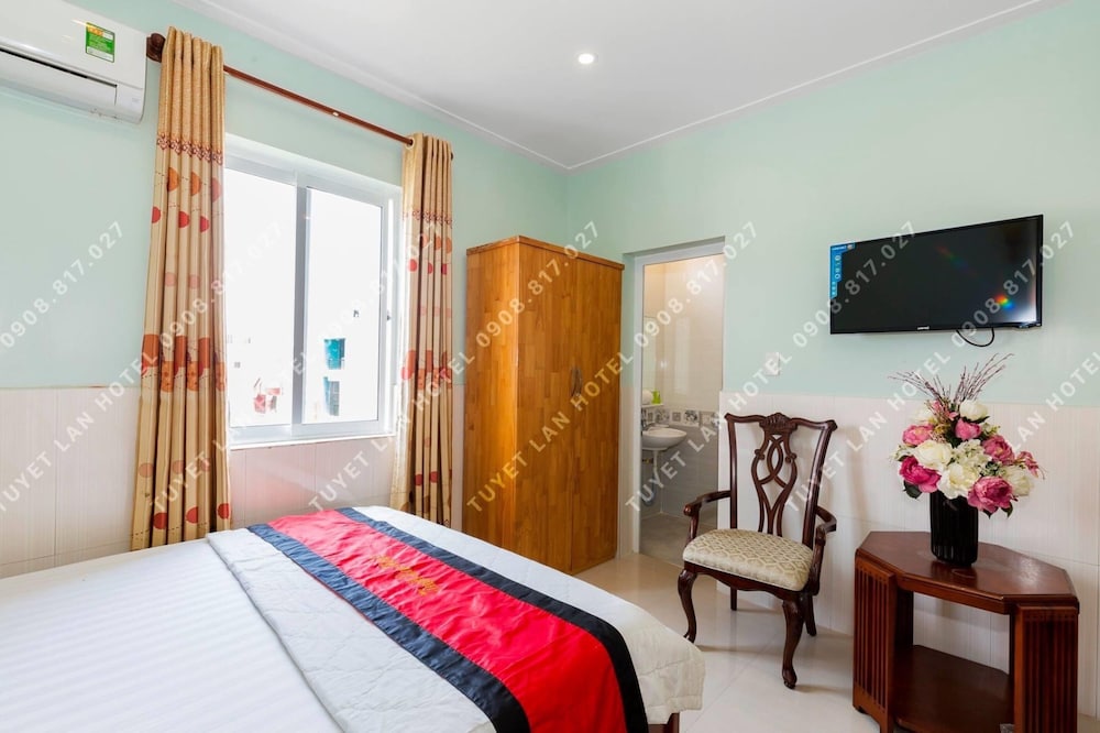 Tuyet Lan Hotel 28/63