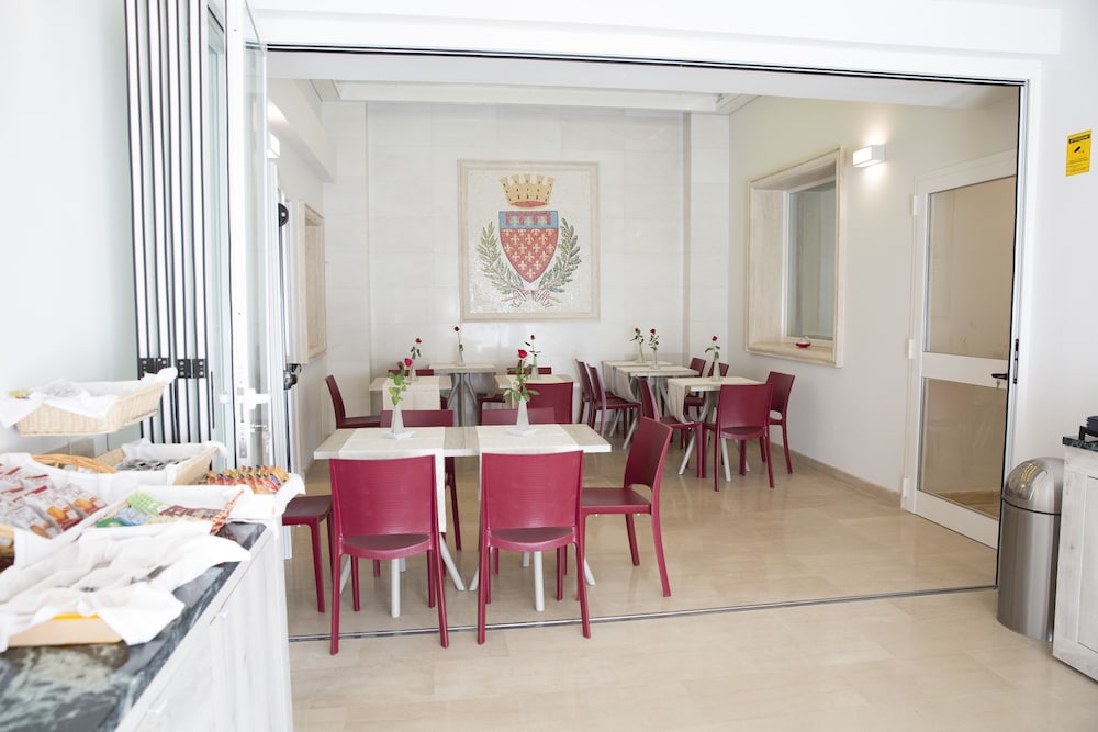 Boutique Hotel Enia 36/50
