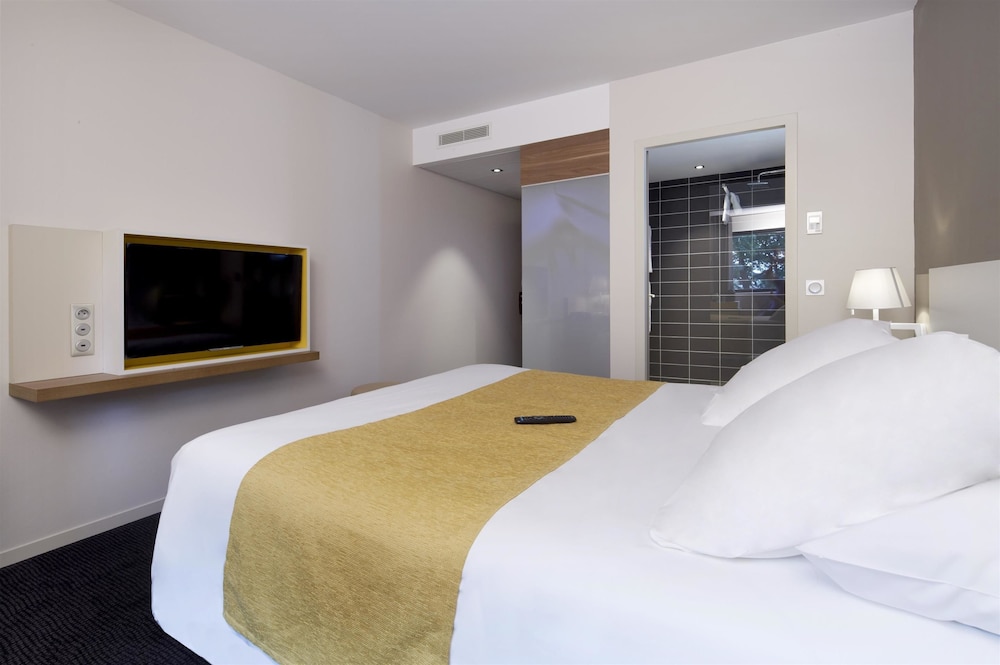 KYRIAD PRESTIGE PAU - ZENITH - PALAIS DES SPORTS 20/54