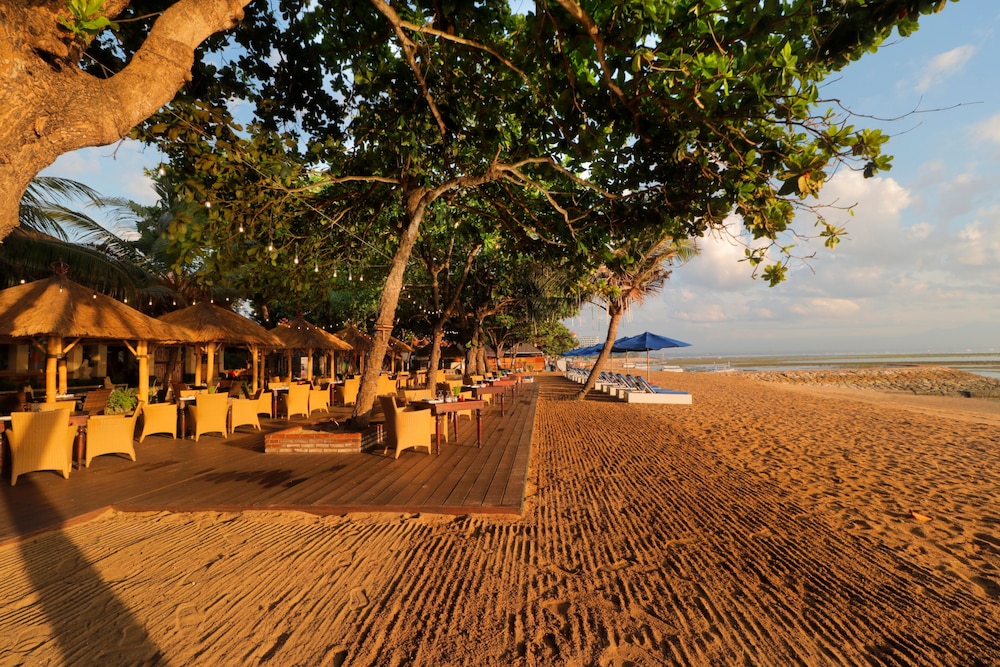 Inna Sindhu Beach Hotel and Resort 49/64