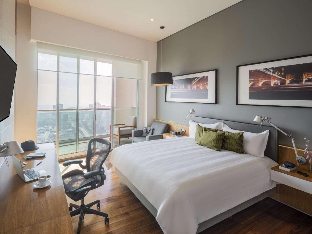 Classic, King Bed