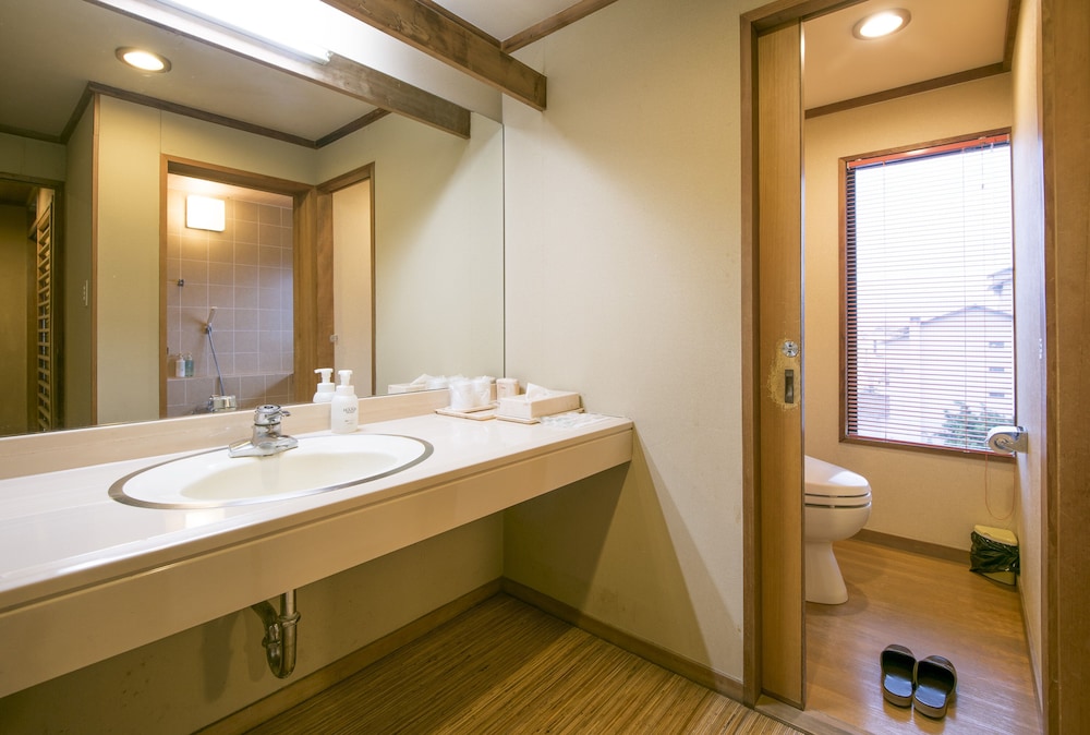 ISAWA TOKIWA HOTEL 38/41