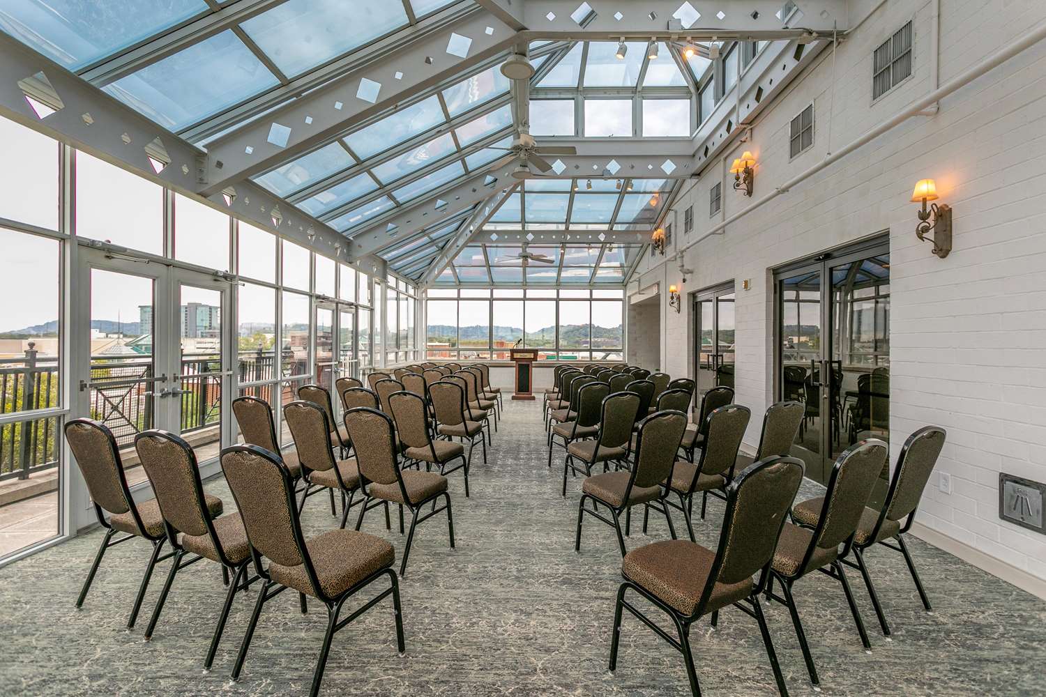 restaurant cafeteria