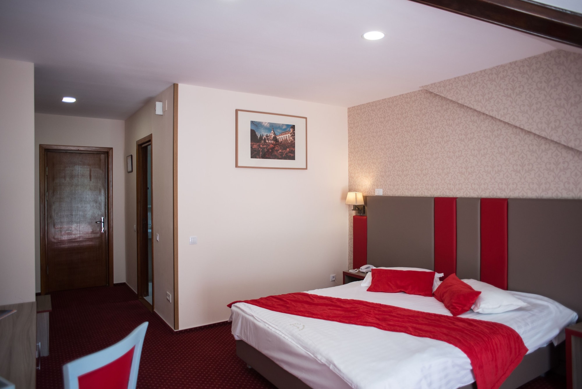 PANORAMIC, QUEEN BED, MOUNTAIN SIDE, MOUNTAIN VIEW