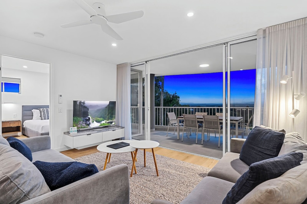 Noosa Hill Resort. 56/78