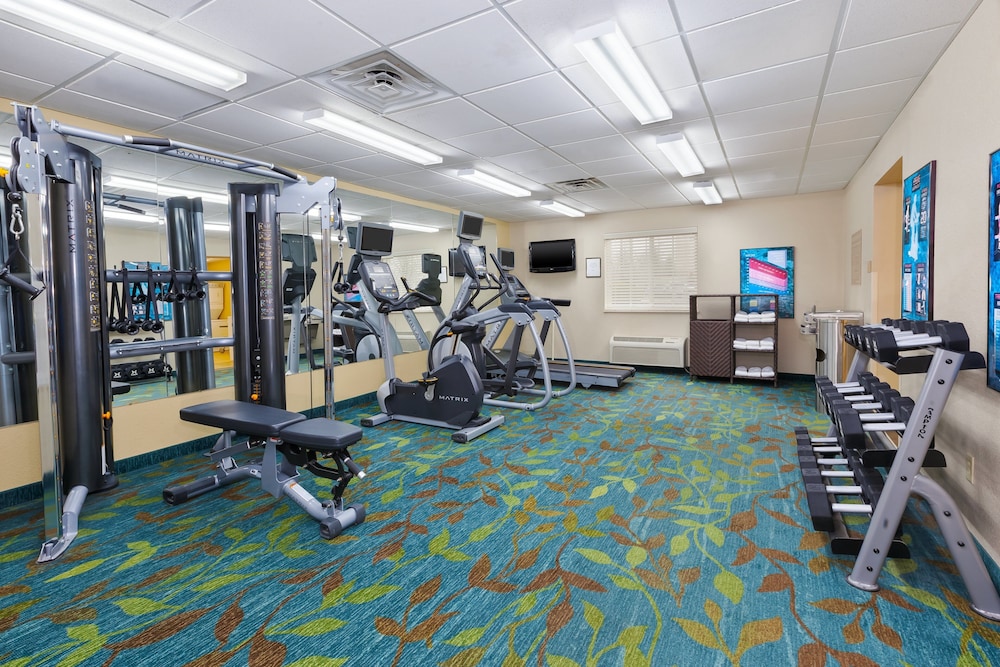 CANDLEWOOD SUITES POLARIS 24/39