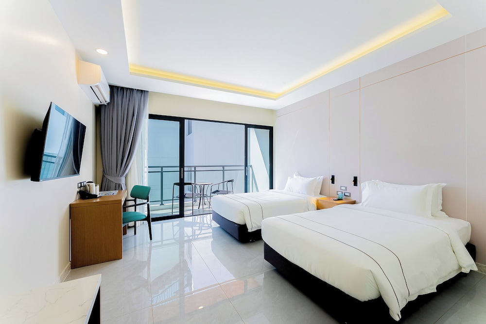Nai Yang Beach Resort and Spa 32/61