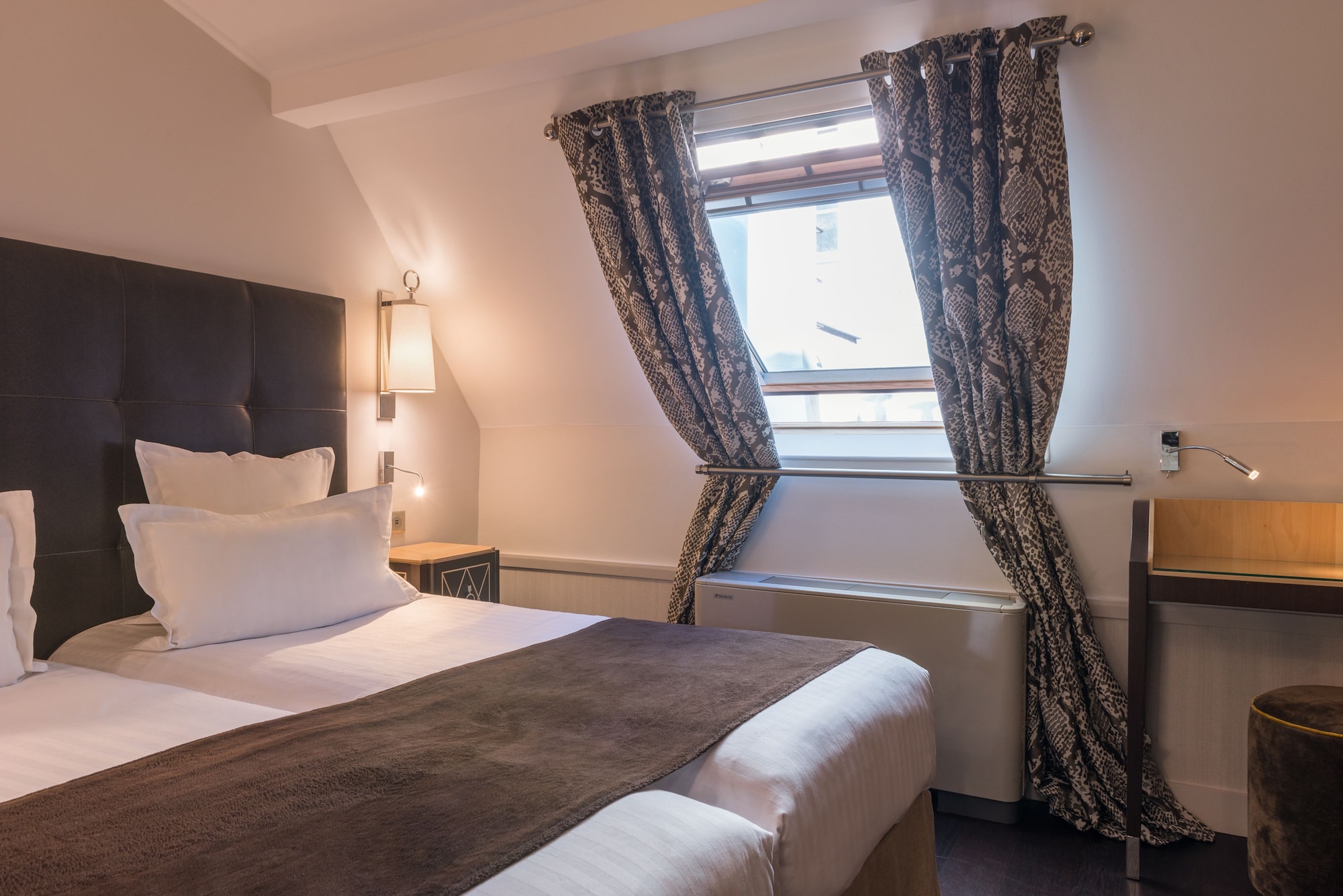 STANDARD, TWIN BEDS