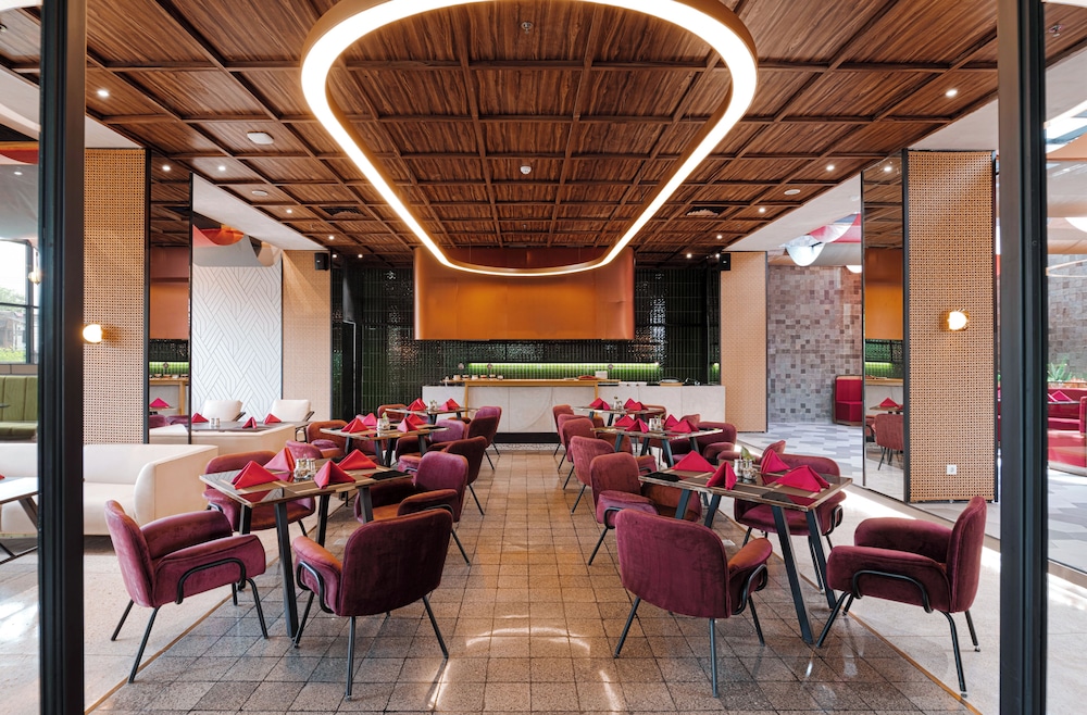 EXCOTEL Design Hotel Surabaya 48/57
