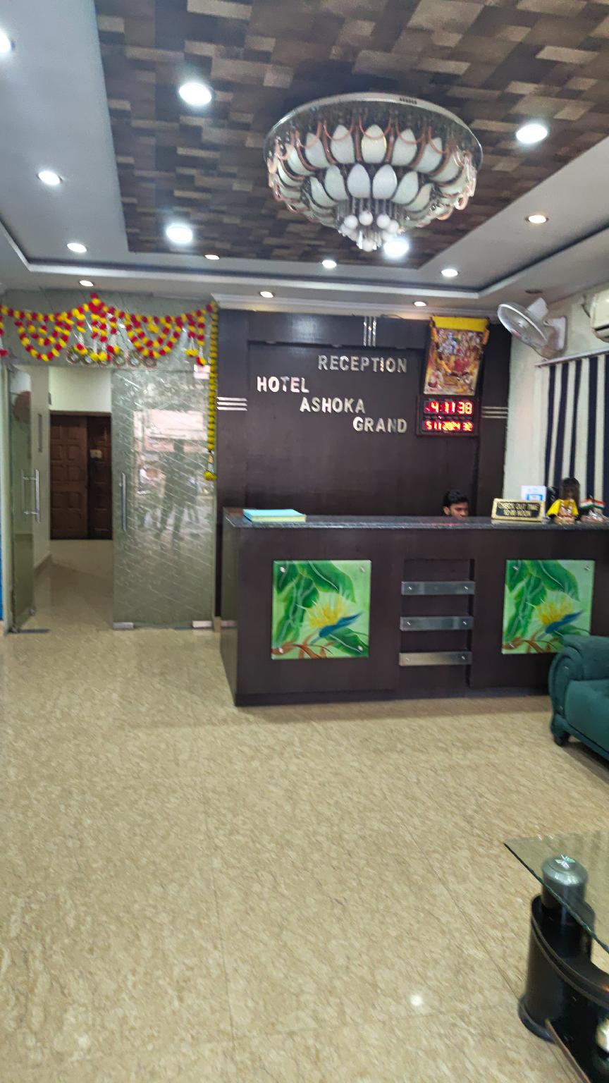 Oyo 2065 Hotel Ashoka Grand 2/34