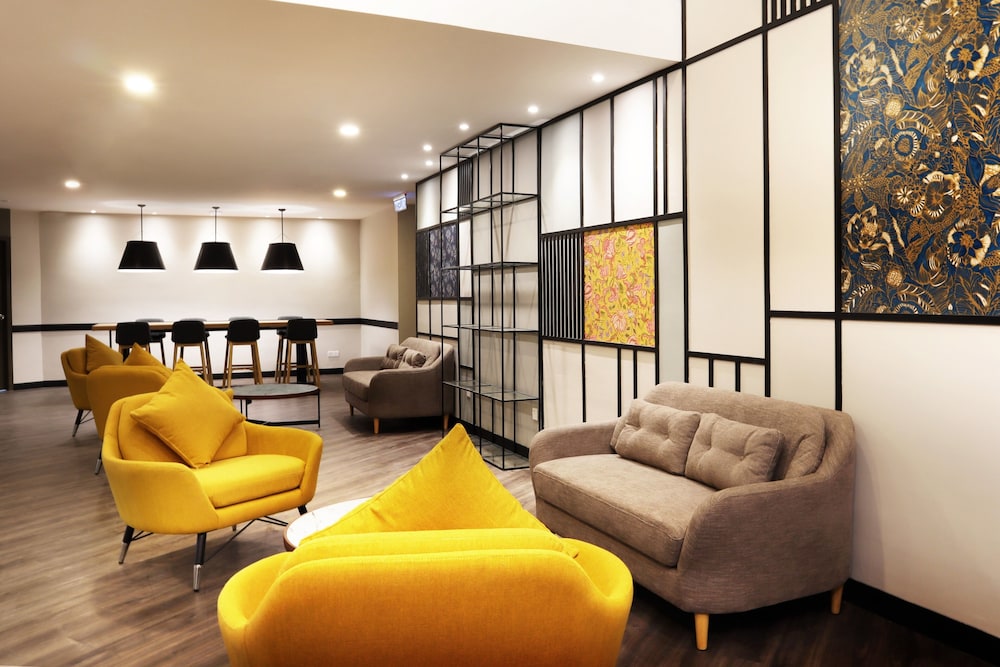 Aces Hotel 25/32