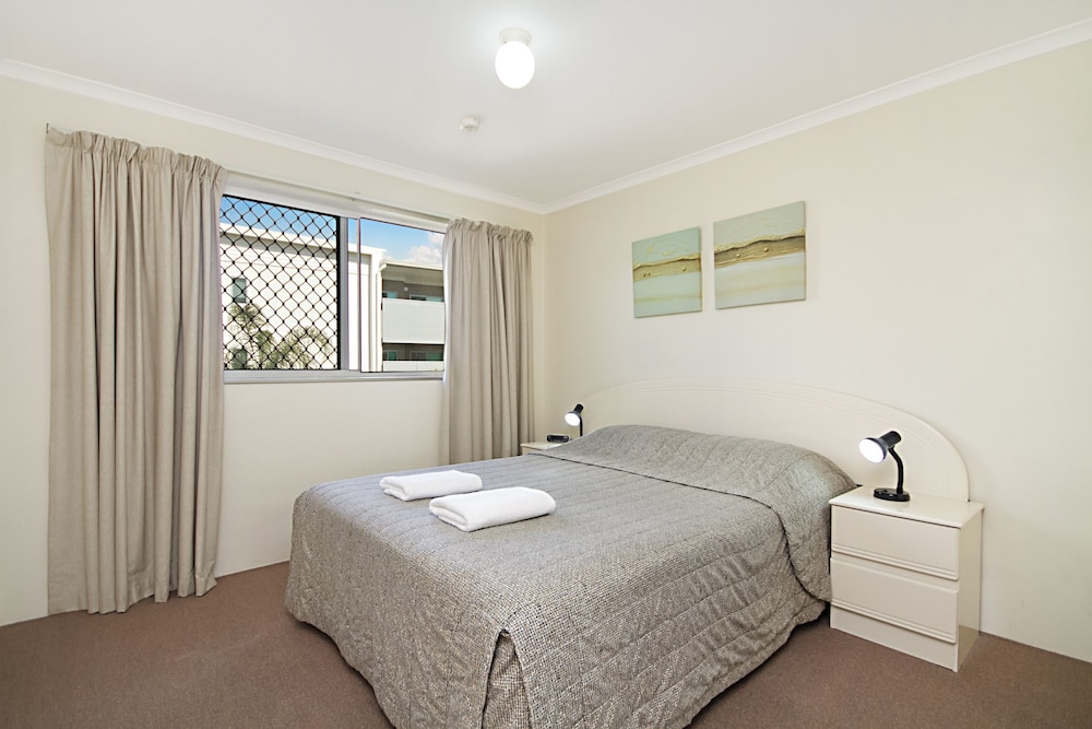 Blue Waters Apartments 30/71