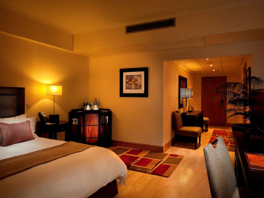 SUPERIOR, KING BED, CITY VIEW