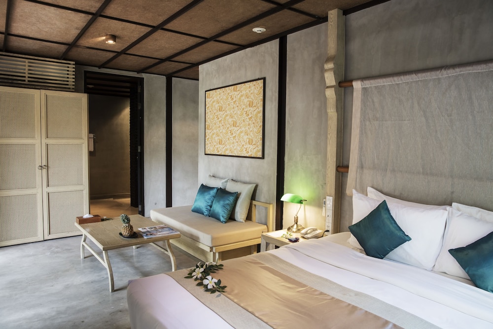 HOMM Chura Samui 27/73