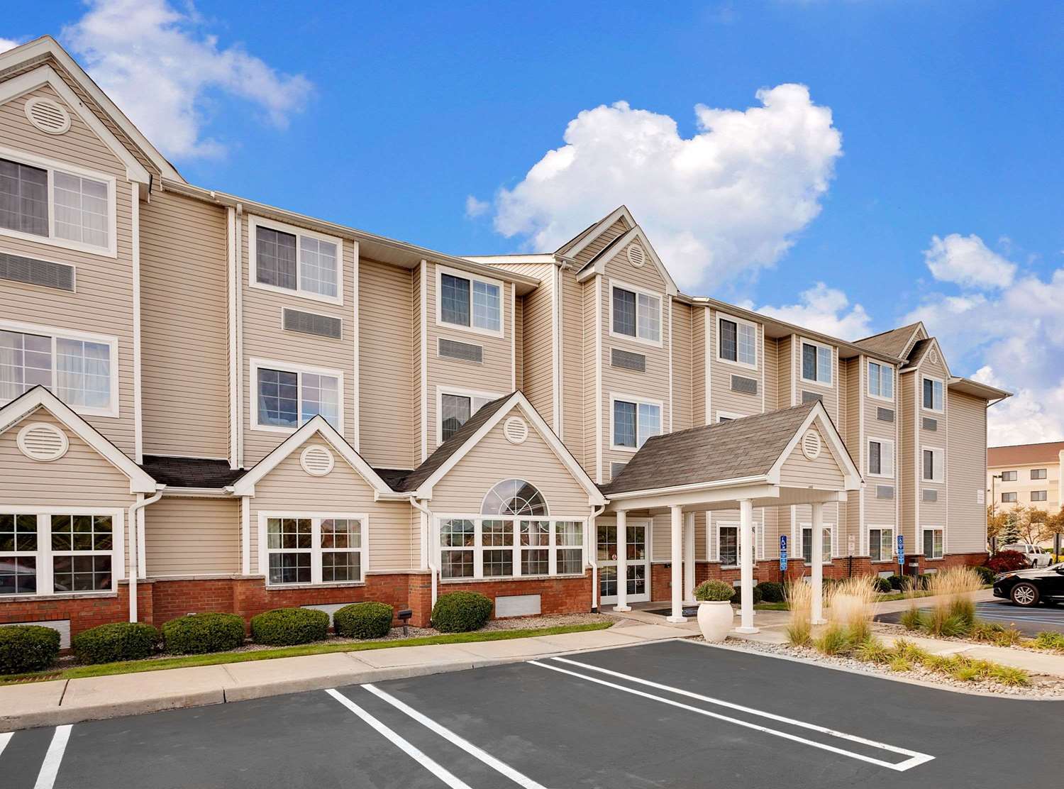 Microtel Inn & Suites by Wyndham Middletown 7/9