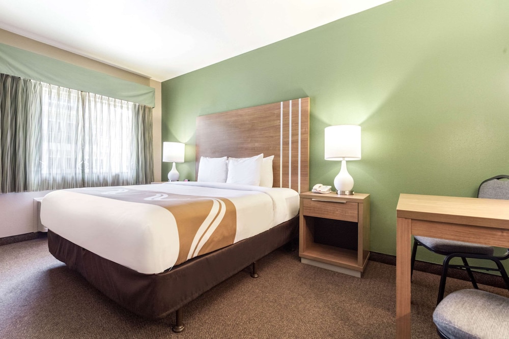 Quality Inn & Suites Bainbridge Island 15/62