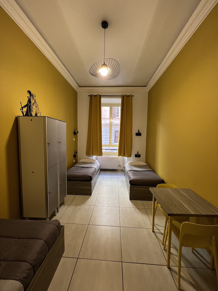 Palladini Hostel Rome 39/50