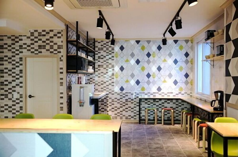 Moiri Guesthouse - Hostel 19/26