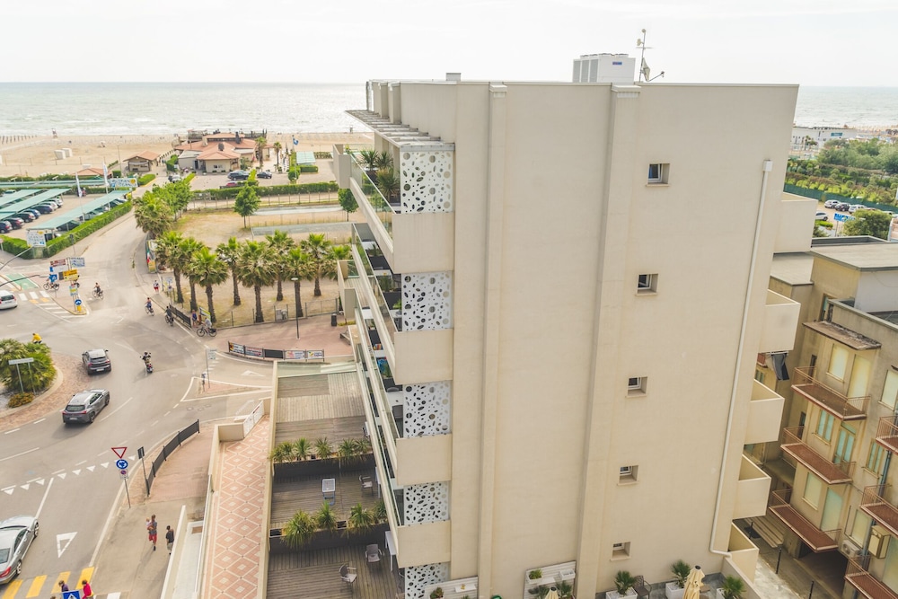Hotel Sole 12/66