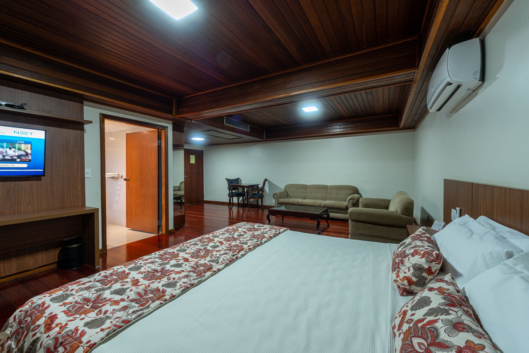 Superior, Executive, Suite, King Bed