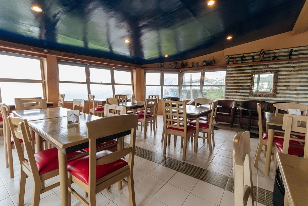 Reddoorz Plus The Ridge Tagaytay City 18/23