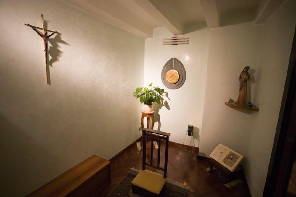 Domus Mariae Albergo 9/48