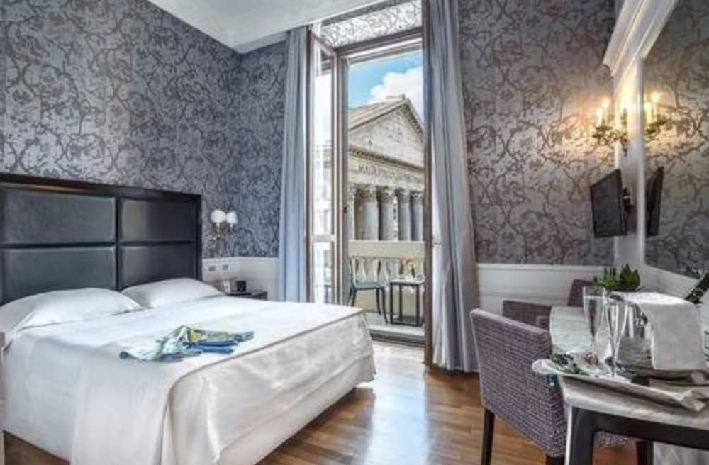Albergo Del Senato 16/40