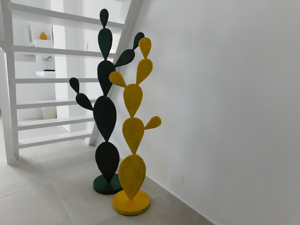Nikolas Hotel 34/64