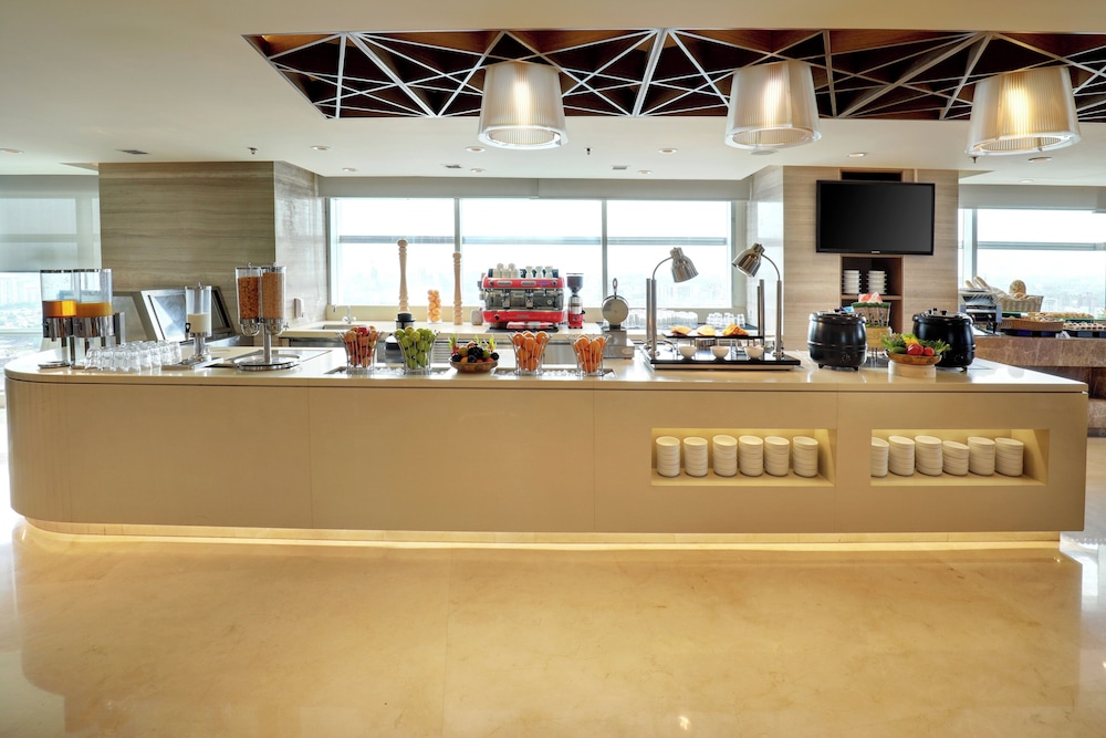 Crowne Plaza Dhaka (Ex Doreen Hotel and Resorts) 11/57