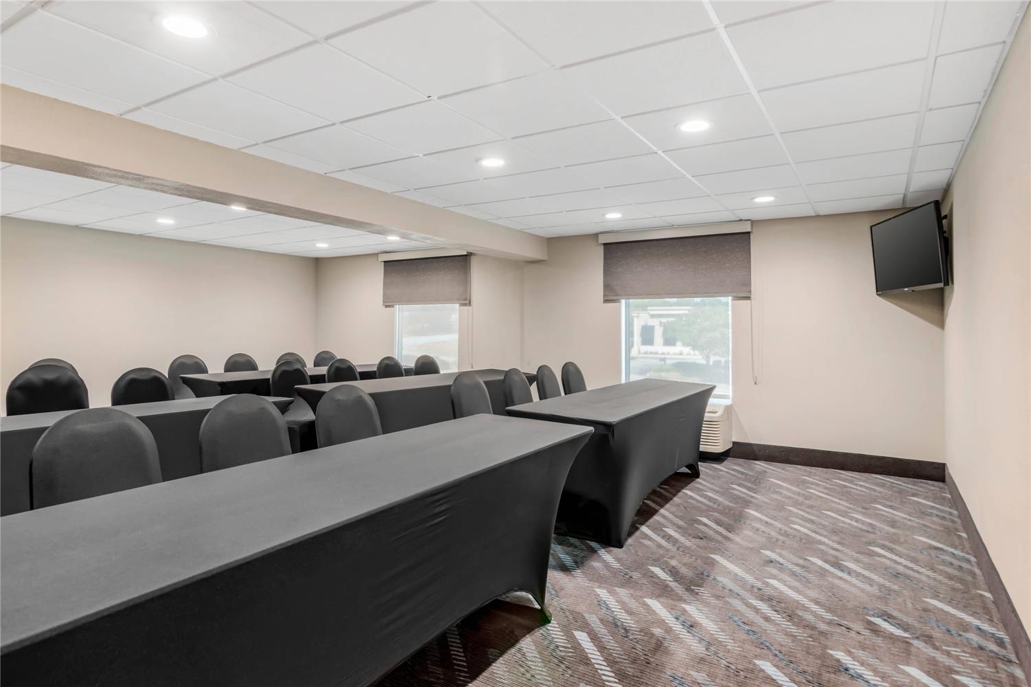 Quality Inn & Suites Union City Atlanta South 45/50