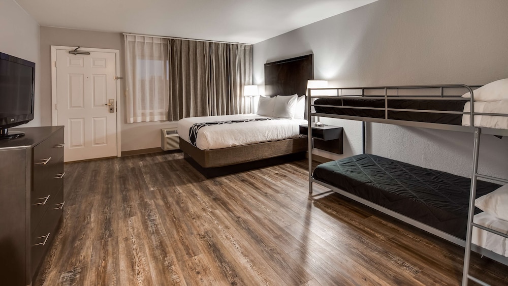 Richland Riverfront Hotel, Ascend Hotel Collection 27/65