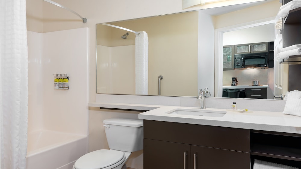 Candlewood Suites Athens 21/57