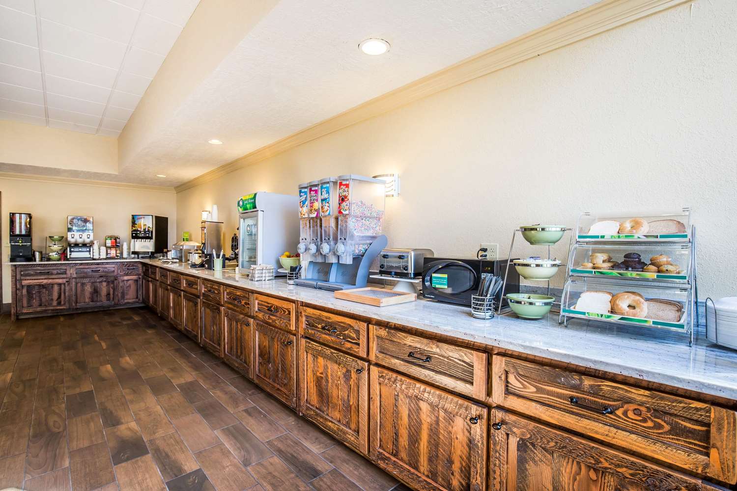 Lobby at Studio6 Suites Butte, MT I-90 I-15, BUTTE - MT